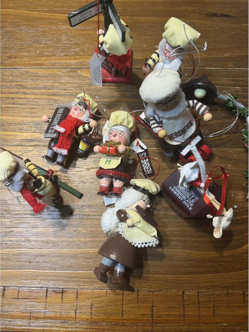 Vintage Hershey’s Christmas Ornament Lot Elves Cocoa Kiss Sled Streetlamp 90s